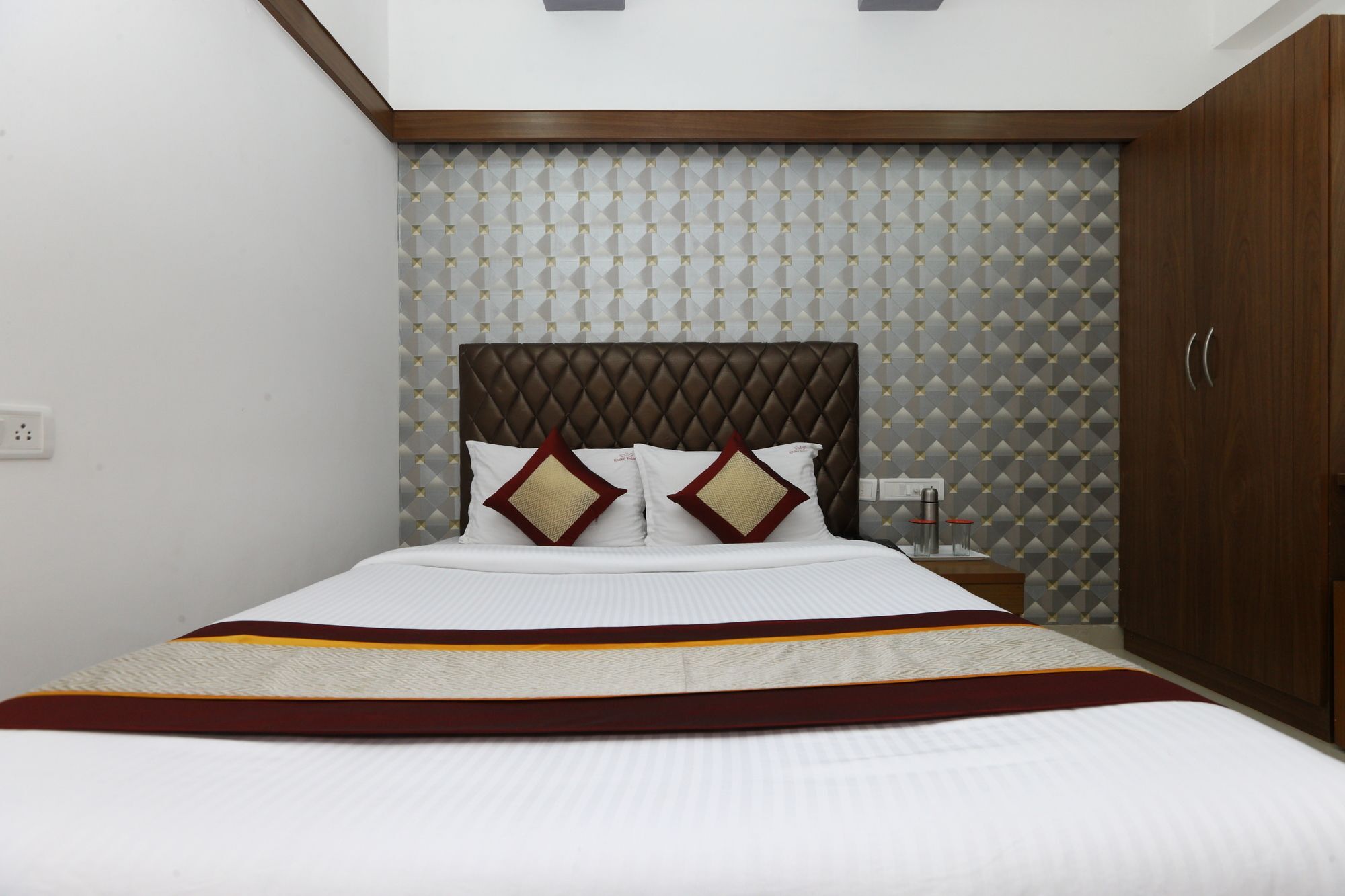 Hotel Oyo 6626 Khaleej Residency Chennai Exterior foto